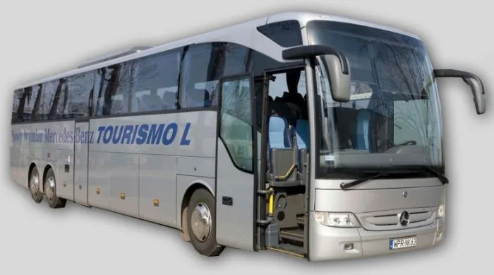 Wynajem autokarów Warszawa - Mercedes Tourismo 50 miejsc